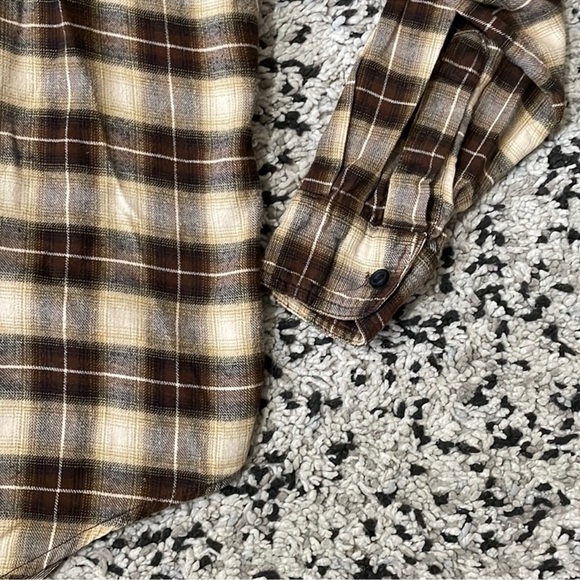 Levi's Long Sleeve Brown Plaid Lightweight Flannel Button Down Shirt Men's Small - Picture 9 of 11